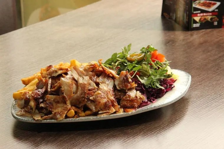 Frisch zubereitetes Gericht im Istanbul Restaurant